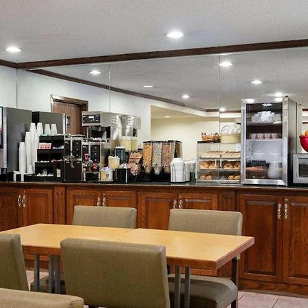 Norwood Inn & Suites Indianapolis East Post Drive 외부 사진