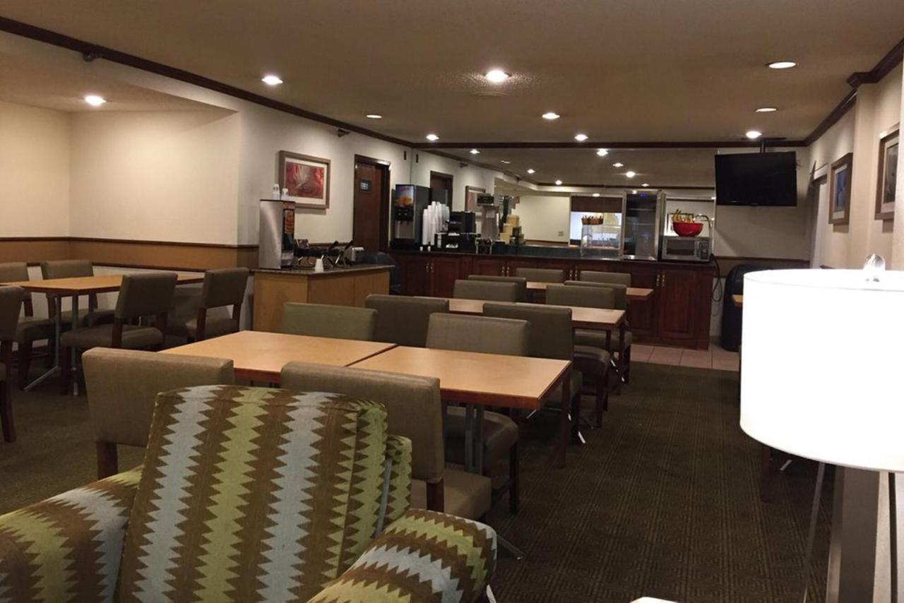 Norwood Inn & Suites Indianapolis East Post Drive 외부 사진