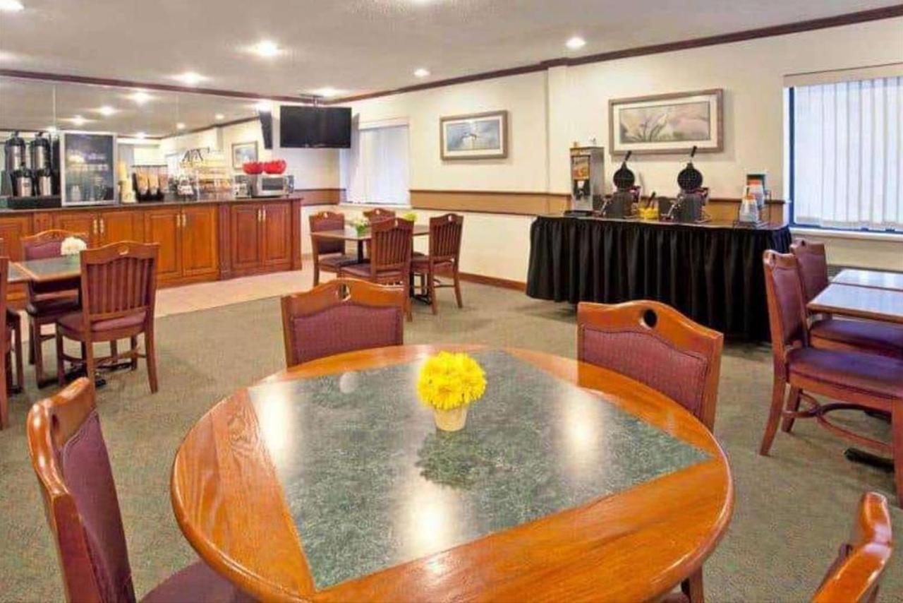 Norwood Inn & Suites Indianapolis East Post Drive 외부 사진