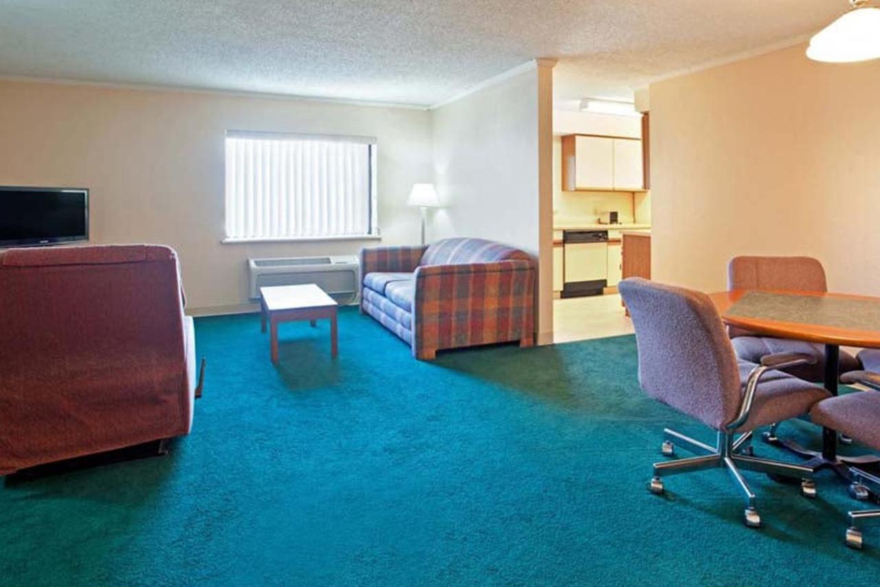 Norwood Inn & Suites Indianapolis East Post Drive 외부 사진