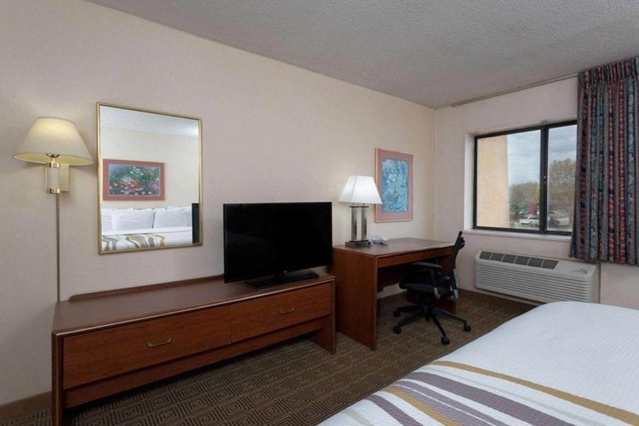 Norwood Inn & Suites Indianapolis East Post Drive 외부 사진