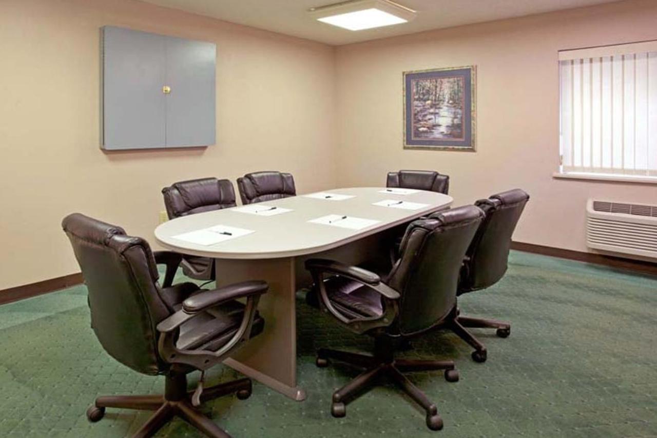 Norwood Inn & Suites Indianapolis East Post Drive 외부 사진