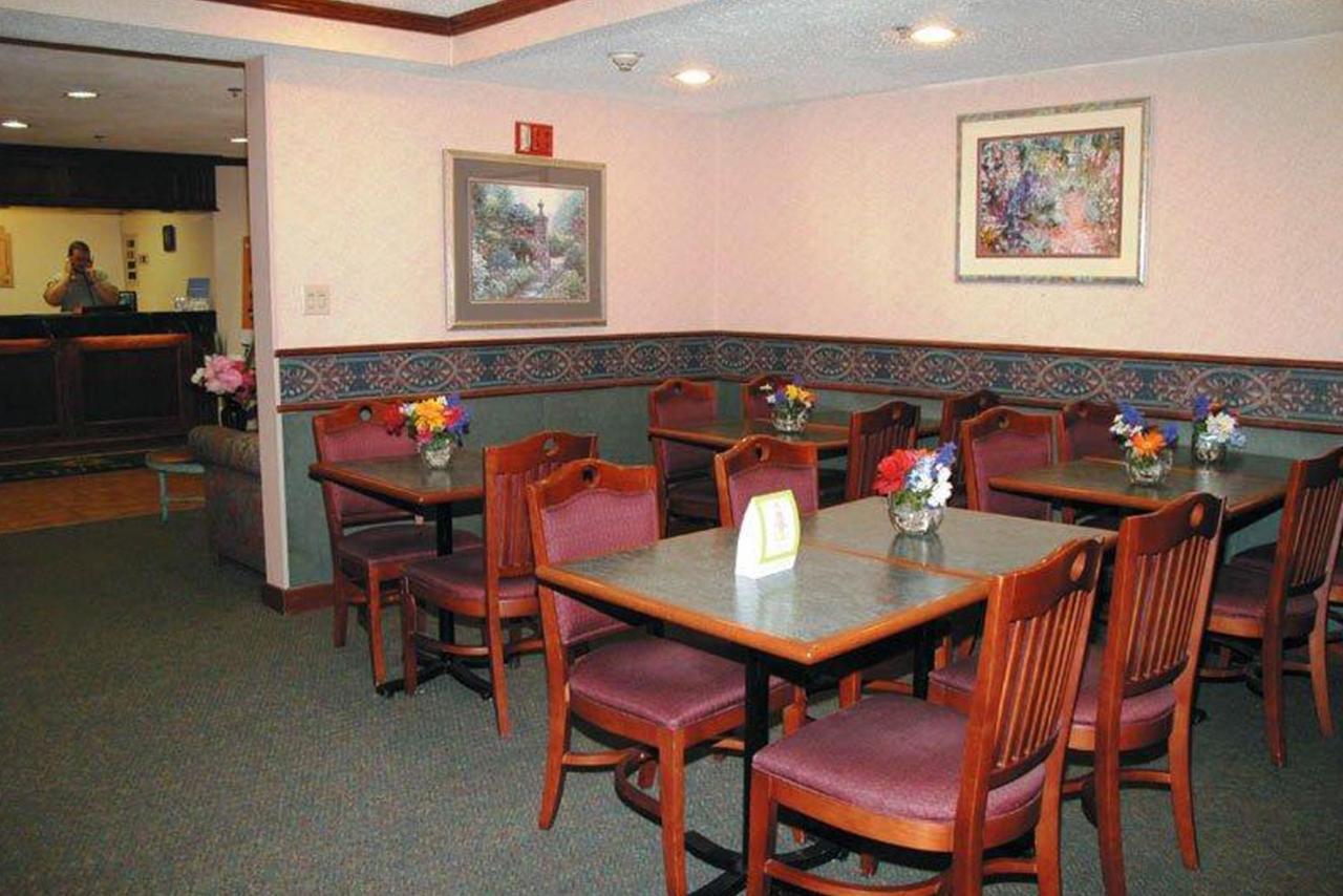 Norwood Inn & Suites Indianapolis East Post Drive 외부 사진