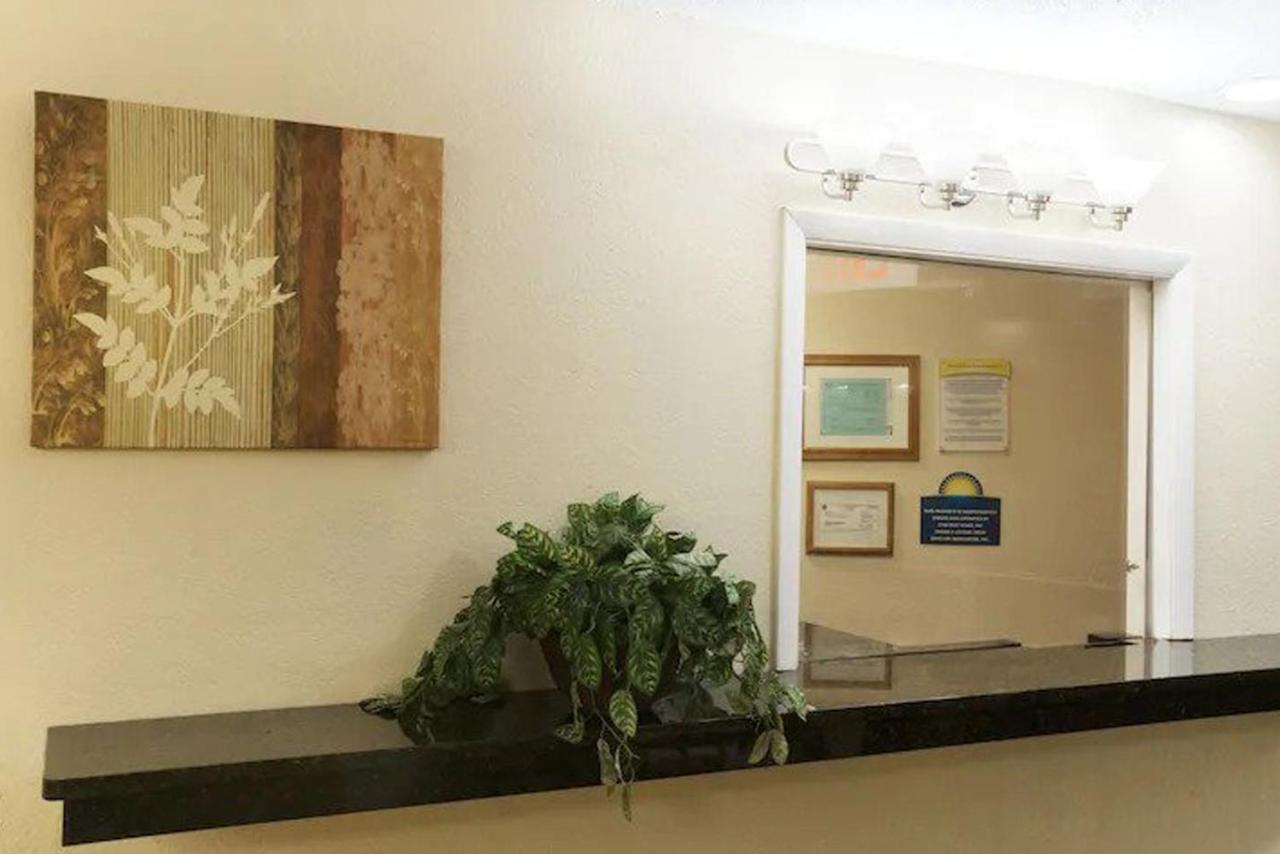 Norwood Inn & Suites Indianapolis East Post Drive 외부 사진